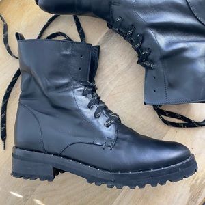 FRĒDA SALVADOR lug boots